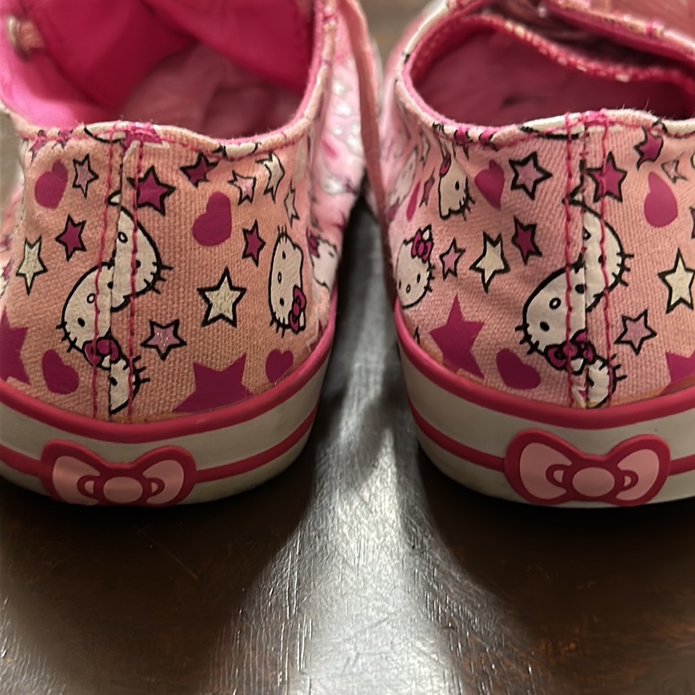 Hello Kitty Glitter Sneakers  Size 3 Youth Girls - Picture 10 of 11